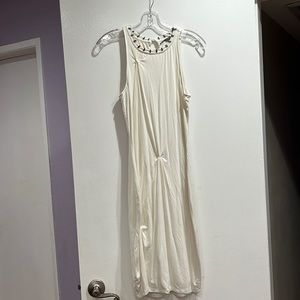 Body-con dress with neck detail